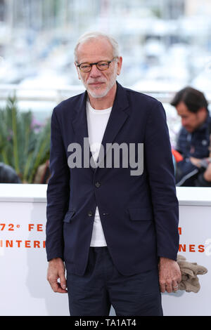 Cannes, Francia. 21 Maggio, 2019. Attore Pascal Greggory pone durante un photocall per il film "Frankie" presso la 72a Cannes Film Festival di Cannes, Francia, 21 maggio 2019. Regista americano Ira Sachs' film "Frankie' di competere per la Palme d'Or presso la 72a Cannes Film Festival. Credito: Zhang Cheng/Xinhua/Alamy Live News Foto Stock