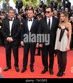 Cannes, Francia. 21 Maggio, 2019. CANNES, Francia. 21 maggio 2019: Brad Pitt, Leonardo DiCaprio, Quentin Tarantino & Margot Robbie in occasione del gala premiere per 'una volta in Hollywood' al Festival de Cannes. Credito Foto: Paul Smith/Alamy Live News Foto Stock