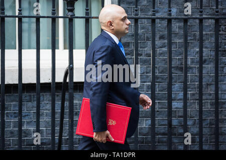 Londra, Regno Unito. 21 Maggio, 2019. Sajid Javid MP, Home Secretary, foglie 10 Downing Street a seguito di una metà pomeriggio incontro. Egli ha lasciato a circa lo stesso tempo come Segretario di Stato per gli affari esteri Jeremy Hunt, commercio internazionale Segretario Liam Fox, il Segretario della Difesa Penny Mordaunt, Sviluppo Internazionale Segretario Rory Stewart, Procuratore Generale Geoffrey Cox e Chief Whip Julian Smith e appena prima che il Primo Ministro Theresa Maggio a sinistra per fare una dichiarazione sul suo ritiro Brexit accordo Bill Cabinet seguente approvazione della parte precedente della giornata. Credito: Mark Kerrison/Alamy Live News Foto Stock