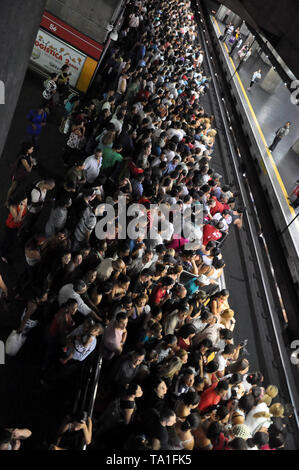 21 maggio 2019 - SÃ£O Paulo, SÃ£o Paulo, Brasile - SÃ£o Paulo (SP), 21/05/2019 - La vita quotidiana in SP - Il traffico passeggeri presso la stazione della metropolitana nel centro di Sao Paulo, Brasile sudorientale, il 21 maggio 2019. (Credito Immagine: © Cris Faga/ZUMA filo) Foto Stock