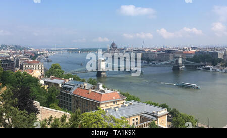 Budapest. 19 Maggio, 2019. Foto scattata il 19 Maggio 2019 mostra una vista della città di Budapest, capitale di Ungheria. Credito: Zheng Huansong/Xinhua/Alamy Live News Foto Stock