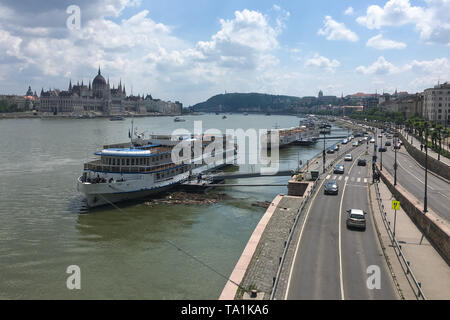 Budapest. 19 Maggio, 2019. Foto scattata il 19 Maggio 2019 mostra una vista della città di Budapest, capitale di Ungheria. Credito: Zheng Huansong/Xinhua/Alamy Live News Foto Stock