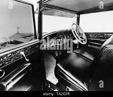 Interno di una Rolls Royce Phantom II, costruito nel 1930 Foto Stock