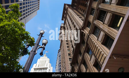 SAO PAULO, Brasile - 9 Maggio 2019: il centro con il vecchio Banespa (Altino Arantes) e Martinelli edifici, Sao Paulo, Brasile Foto Stock