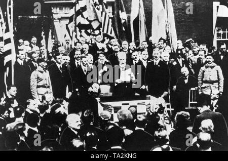 La proclamazione della Repubblica ceca nel 1918 dal primo presidente, Tomas Masaryk. Foto Stock