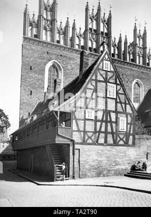 La Chiesa della Santa Trinità in Gdansk. Esso faceva parte di un complesso di monasteri costruiti dai Francescani nel XV secolo. La Chiesa di Santa Trinità è stata costruita nel 1481. Foto Stock