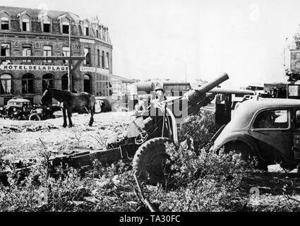 Da sinistra dietro di attrezzature militari dei francesi e le truppe britanniche nella zona intorno a Dunkerque. Foto: Fasshauer. Foto Stock