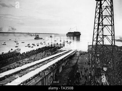 Lo scafo di "Normandie " dopo il suo lancio in Saint-Nazaire. Foto Stock