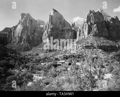 Vista del 'Tre Patriarchi' nel Parco Nazionale di Zion, Utah. Foto Stock