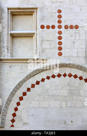 Mur Est de la Manécanterie. Cathédrale Saint-Jean-Baptiste-et-Saint-Etienne. Lione. Cattedrale di Lione. Foto Stock