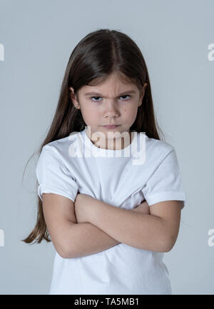 Bella Corona D'uso Guastata Arrabbiata Di Re Del Bambino Che Affronta  Paternità Infelice Fotografia Stock - Immagine di atteggiamento, occhi:  99679798