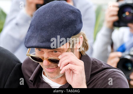 Cannes, Francia. 22 maggio 2019. Brad Pitt pone a un photocall per una volta In. Hollywood mercoledì 22 maggio 2019 presso la 72a edizione del Festival de Cannes, Palais des Festivals Cannes. Nella foto: Brad Pitt. Foto di credito: Julie Edwards/Alamy Live News Foto Stock