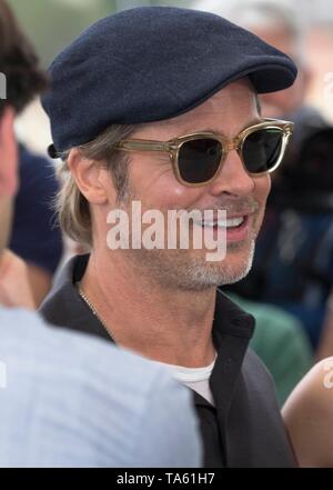 Cannes, Francia. 22 Maggio, 2019. Brad Pitt pone al photocall di " una volta in Hollywood' durante la 72a Cannes Film Festival presso il Palais des Festivals a Cannes, Francia, il 22 maggio 2019. | Utilizzo di credito in tutto il mondo: dpa picture alliance/Alamy Live News Foto Stock