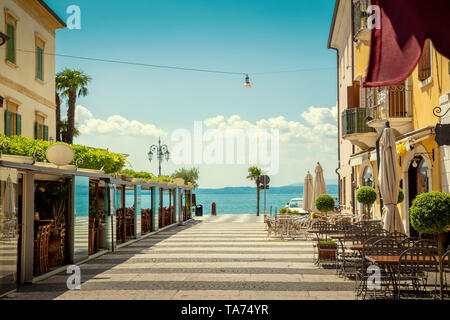 Lazise città al Lago di Garda in Italia Foto Stock