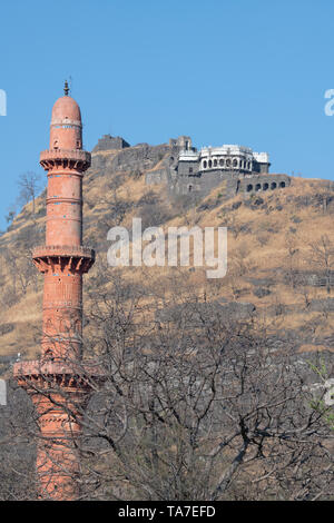 India, nello Stato di Maharashtra, Aurangabad, Daulatabad, Daulatabad Fort aka Deogiri (Collina degli dèi) c. Il XIII secolo. Uno dei migliori del mondo conservati Foto Stock