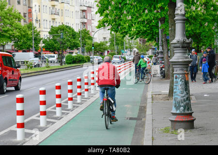 Più nuovo ciclo verde via, lepre è moor, Krizevac, Berlino, Germania, Neuer grüner Radweg, Hasenheide, Kreuzberg, Deutschland Foto Stock