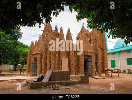 Il XVII secolo sudano-moschea di Sahelian, Savanes distretto, Kouto, Costa d'Avorio Foto Stock