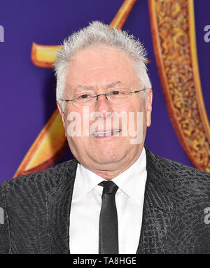 LOS ANGELES, CA - 21 Maggio: Alan Menken assiste la premiere del Disney's 'Aladdin' a El Capitan theater il 21 maggio 2019 a Los Angeles, California. Foto Stock