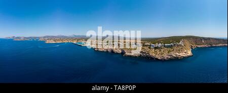 Vista aerea, Punta el Torre e Port Adriano Costa de la Calma, Calvia regione, Maiorca, isole Baleari, Spagna Foto Stock