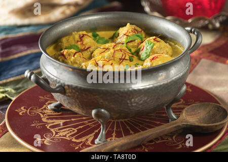 Gushtaba. Kashmir le polpette di carne in salsa di yogurt. Il cibo del Kashmir Foto Stock