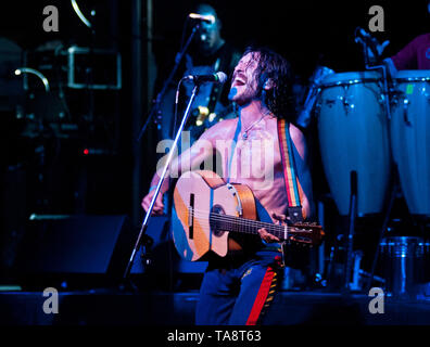 Eugene Hutz, frontman, cantante e chitarrista di Gogol Berdello Foto Stock