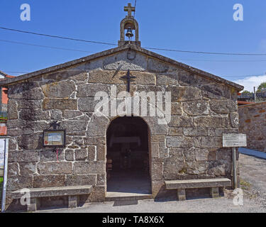 In Spagna, la piccola cappella di Santa Marta vicino a Pontevedra sul Camino de Santiago , San Giacomo a piedi, Spagna Foto © Fabio Mazzarella/Sintesi/Alamy Foto Stock