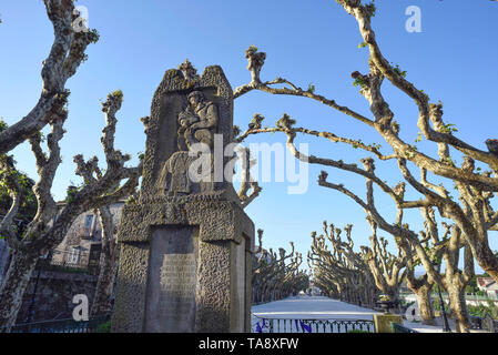 La Spagna è il monumento per il galiziano romanticist scrittore e poeta Rosalia de Castro in Padron, lungo il San Giacomo a piedi, Camino de Santiago, Spagna foto Foto Stock