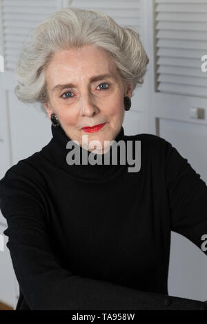 Sorridente donna matura, STATI UNITI D'AMERICA Foto Stock