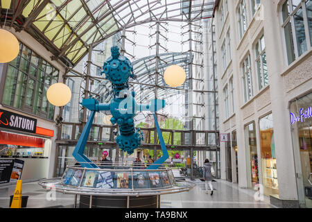 JENA, Germania - circa aprile, 2019: il Goethe Galerie shopping mall di Jena in Turingia, Germania Foto Stock