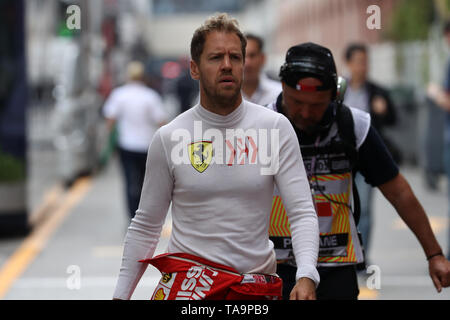 Monte Carlo, Monaco. 23 Maggio, 2019. Sebastian Vettel della Scuderia Ferrari nel paddock durante il Gran Premio di F1 di Monaco Credito: Marco Canoniero/Alamy Live News Foto Stock