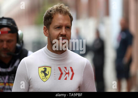 Monte Carlo, Monaco. 23 Maggio, 2019. Sebastian Vettel della Scuderia Ferrari nel paddock durante il Gran Premio di F1 di Monaco Credito: Marco Canoniero/Alamy Live News Foto Stock
