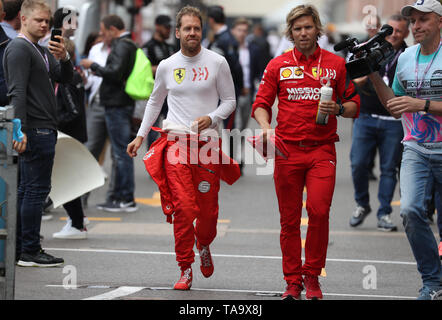Monte Carlo, Monaco. 23 Maggio, 2019. Sebastian Vettel della Scuderia Ferrari nel paddock durante il Gran Premio di F1 di Monaco Credito: Marco Canoniero/Alamy Live News Foto Stock