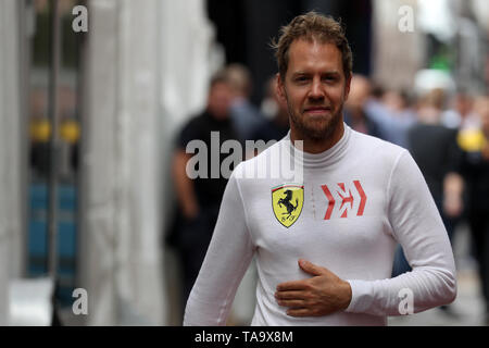 Monte Carlo, Monaco. 23 Maggio, 2019. Sebastian Vettel della Scuderia Ferrari nel paddock durante il Gran Premio di F1 di Monaco Credito: Marco Canoniero/Alamy Live News Foto Stock