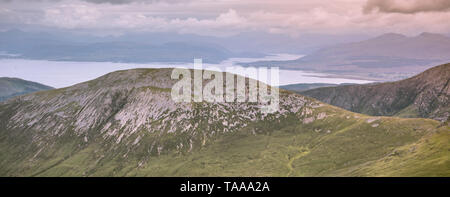 Isola di Skye - montagne Cuillin Hills e oceano paesaggio Foto Stock