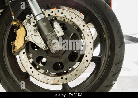 Moto ruota anteriore vista ingrandita Foto Stock