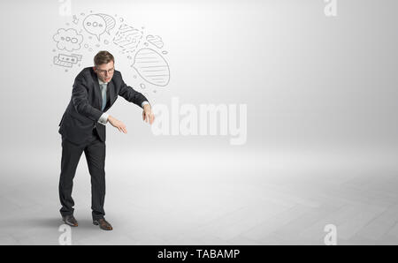 La malattia del sonno giovane imprenditore con domande, staffs nella sua testa Foto Stock