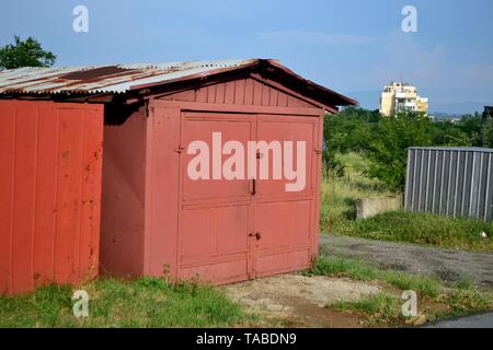 Garage - Borgo in Kazanlak. Provincia di Stara Zagora.BULGARIA Foto Stock