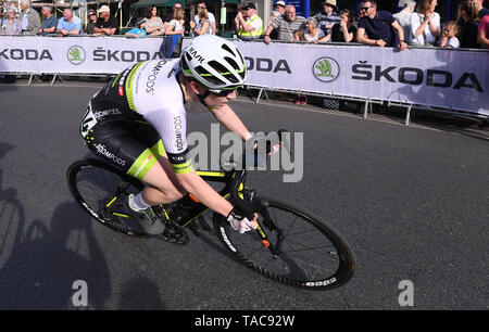 Salisbury, Wiltshire, Regno Unito. 23 Maggio, 2019. OVO energia serie Tour in bicicletta; Lauren Humphreys di Team Boompods Credito: Azione Sport Plus/Alamy Live News Foto Stock