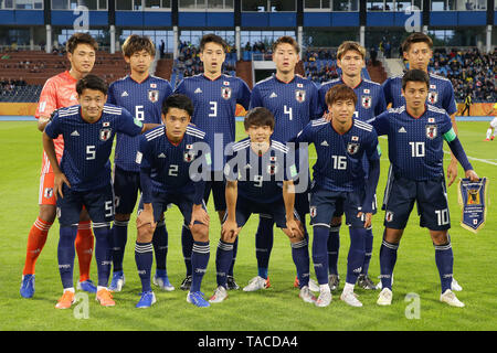 Bydgoszcz (Polonia). 23 Maggio, 2019. U-20 Giappone team group line-up (riga superiore - L a R) Tomoya Wakahara, Yuta Goke, Yuki Kobayashi, Ayumu Seko, Kyosuke Tagawa, Hiroki Ito, (riga inferiore - L a R) Yukinari Sugawara, Shunki Higashi, Koki Saito, Kota Yamada e Mitsuki Saito prima della FIFA U-20 Coppa del Mondo in Polonia 2019 Gruppo B match tra Giappone 1-1 Ecuador a Zdzislaw Krzyszkowiak Stadium di Bydgoszcz (Polonia), 23 maggio 2019. Credito: AFLO/Alamy Live News Foto Stock