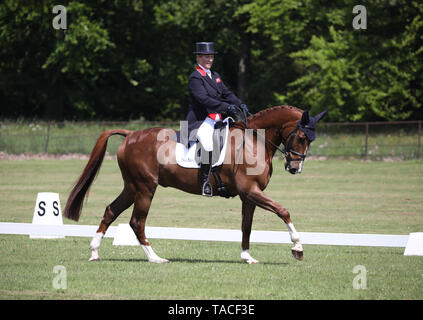 Houghton, UK. 23 Maggio, 2019. Zara Tindall compete corrispondono alla mia classe in dressage al cavallo saracena alimenta Houghton International Horse Trials, a Houghton Hall, Norfolk, Regno Unito il 23 maggio 2019. Credito: Paolo Marriott/Alamy Live News Foto Stock