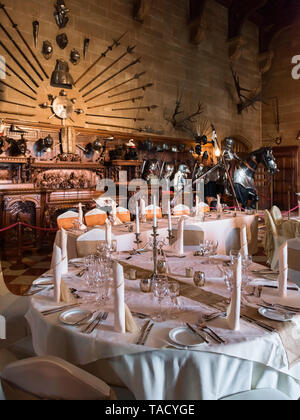 La sala grande, il Castello di Warwick, Warwick, Regno Unito Foto Stock