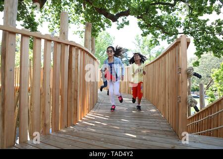 I Giardini di Kew Nuovo parco giochi per bambini 18 maggio 2019 London , REGNO UNITO Foto Stock