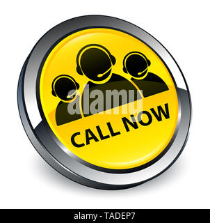 Chiamate ora (customer care team icona) isolati su 3d giallo pulsante rotondo illustrazione astratta Foto Stock