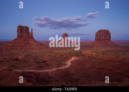 Stati Uniti d'America, Arizona Monument Valley in serata Foto Stock