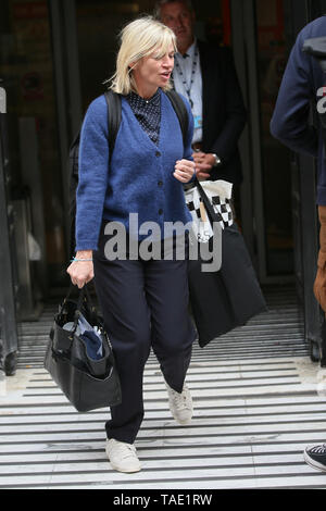 Zoe Ball visto lasciare BBC Radio Due Studios - Londra dotata: Zoe Palla dove: Londra, Regno Unito quando: 23 Apr 2019 Credit: WENN.com Foto Stock