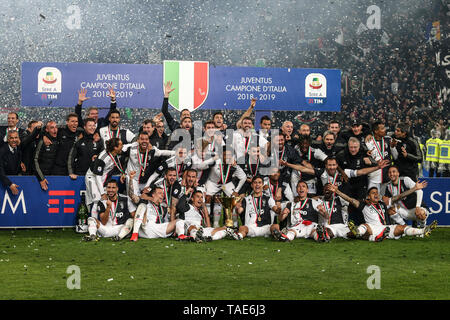 Torino, Italia. Il 19 maggio 2019. La Juventus FC celebrare la vittoria del Campionato Italiano dopo la partita tra Juventus e Atalanta. Foto Stock