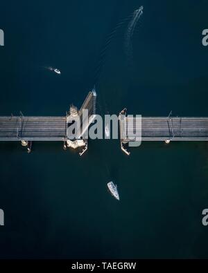 Immagine aerea di un ponte di apertura Foto Stock