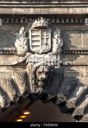 Adam Clark Tunnel sotto la Collina del Castello a Budapest, Ungheria Foto Stock