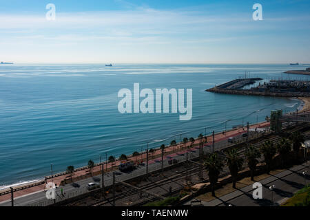 Tarragona, Spagna. Febbraio 8, 2019. Vista del Mediterraneo vedere. Balcone mediterraneo di Tarragona Foto Stock