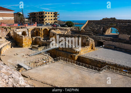 Tarragona, Spagna. Febbraio 8, 2019. Vista l'Anfiteatro di Tarragona (Anfiteatro de Tarraco) Foto Stock